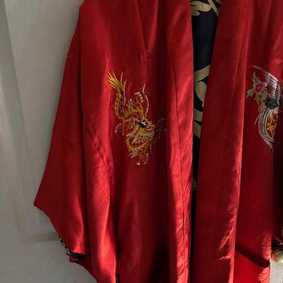 NWT Da Shang Hai Blue/Red/Gold Reversible Belted Collared Pockets Kimono Size M - Picture 16 of 16